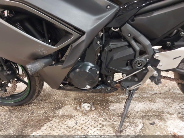 Kawasaki Ex650 R 2024 ML5EXER19RDAB3838 Image 9