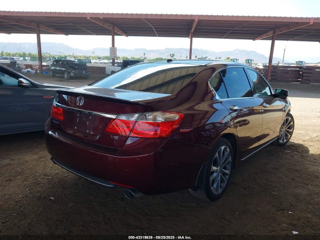 Honda j35y1 2015 1HGCR3F89FA002593 Image 4