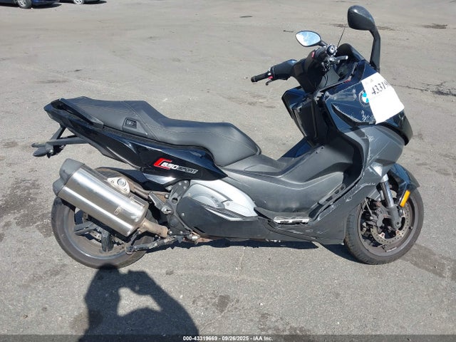 WB10C1405GZ314575 BMW 2016