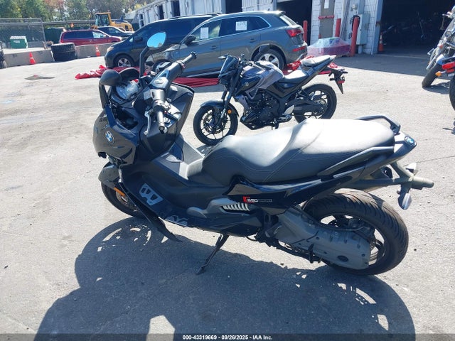 WB10C1405GZ314575 BMW 2016