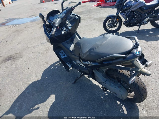WB10C1405GZ314575 BMW 2016