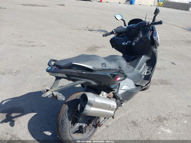 WB10C1405GZ314575 BMW 2016