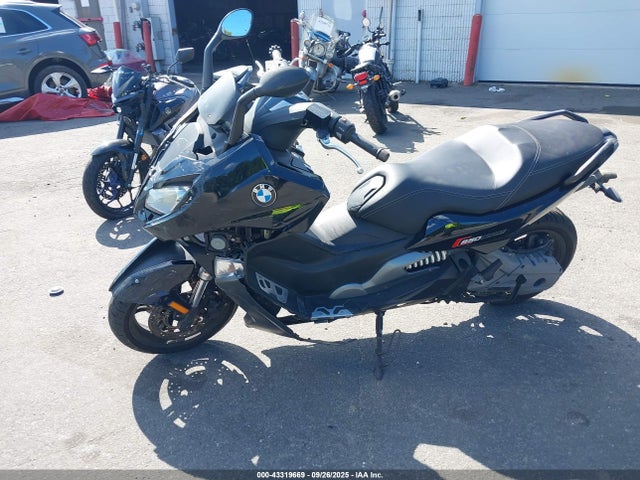 WB10C1405GZ314575 BMW 2016