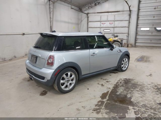 2008 MINI COOPER S WMWMF73558TV39317 Photo 3