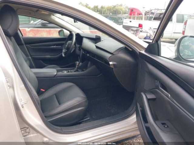 2022 MAZDA MAZDA3 3MZBPABL1NM305705 Photo 4