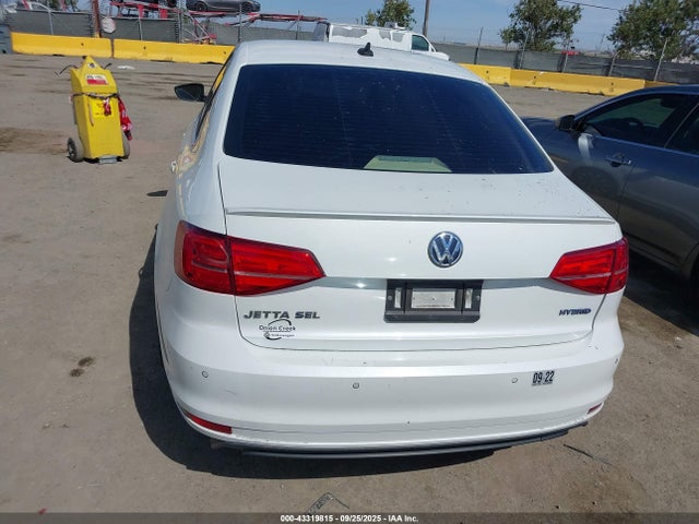 3VW637AJ3GM253612 Volkswagen 2016