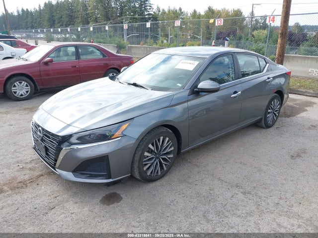 Nissan 2023 2023 1N4BL4DVXPN345908 Image 2