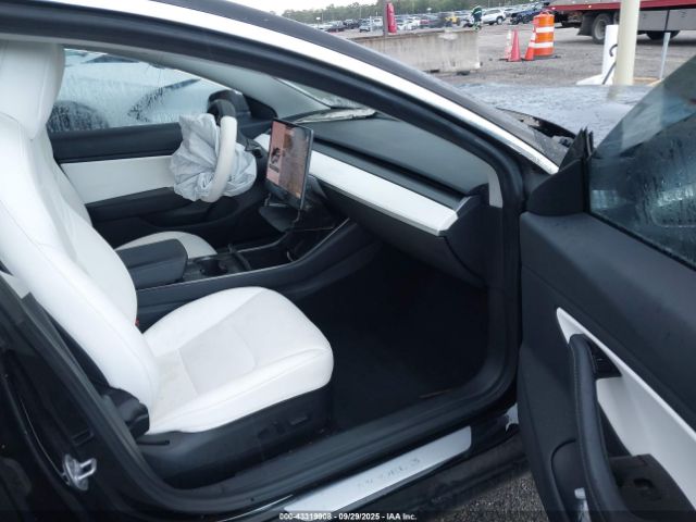 2018 TESLA MODEL 3 5YJ3E1EB8JF079872 Photo 4