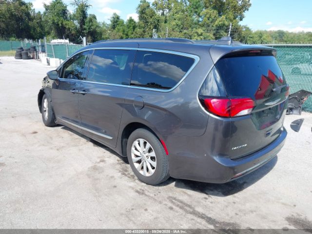 2017 CHRYSLER PACIFICA 2C4RC1BG6HR540713 Photo 2