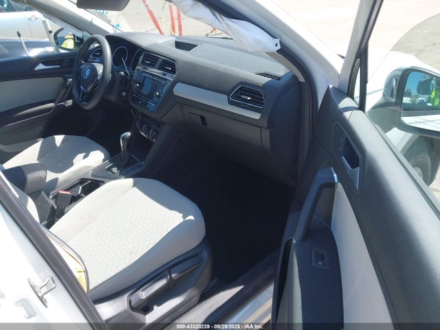 Volkswagen 2020 2020 3VV1B7AX7LM123543 Image 5