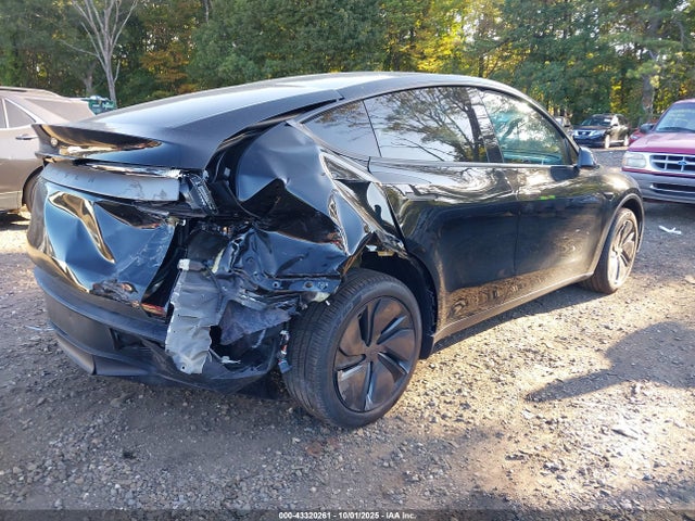 2026 TESLA MODEL Y 7SAYGDEDXTA454991 Photo 3