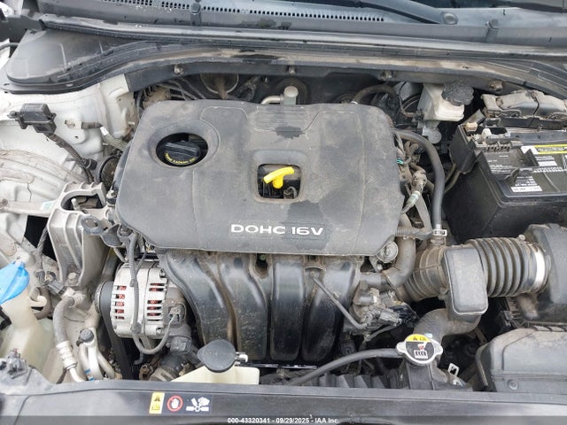 Hyundai ELANTRA SE 2017 5NPD84LF3HH023465 Image 10