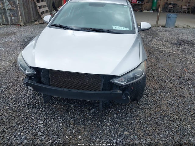 Hyundai ELANTRA SE 2017 5NPD84LF3HH023465 Image 13