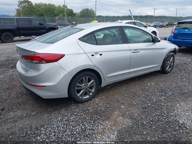 Hyundai ELANTRA SE 2017 5NPD84LF3HH023465 Image 4