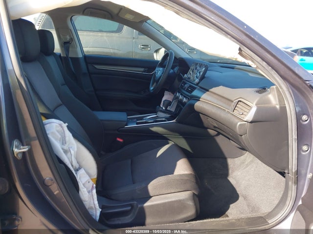 1HGCV1F11KA154011 Honda ACCORD LX