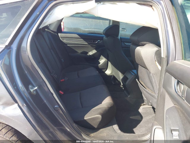 1HGCV1F11KA154011 Honda ACCORD LX