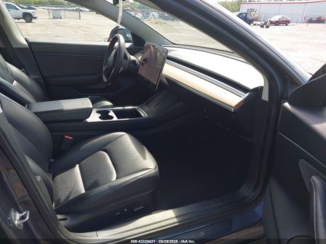 2021 TESLA MODEL 3 5YJ3E1EB0MF924623 Photo 4