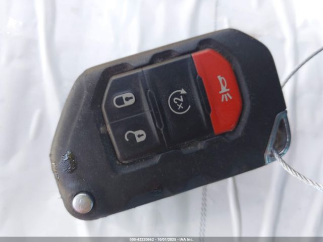 2021 JEEP WRANGLER UNLIMITED 1C4HJXDM1MW639917 Photo 10