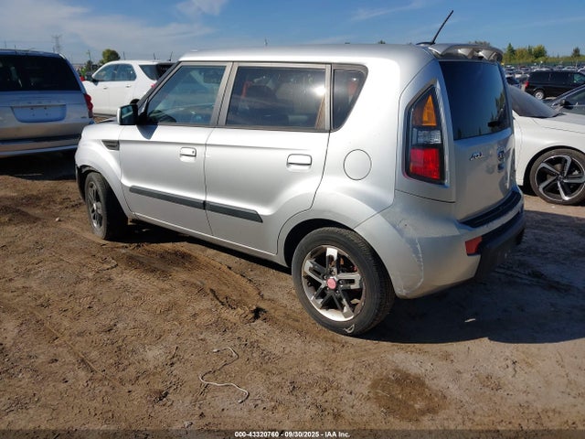 2010 KIA SOUL KNDJT2A21A7701484 Photo 2