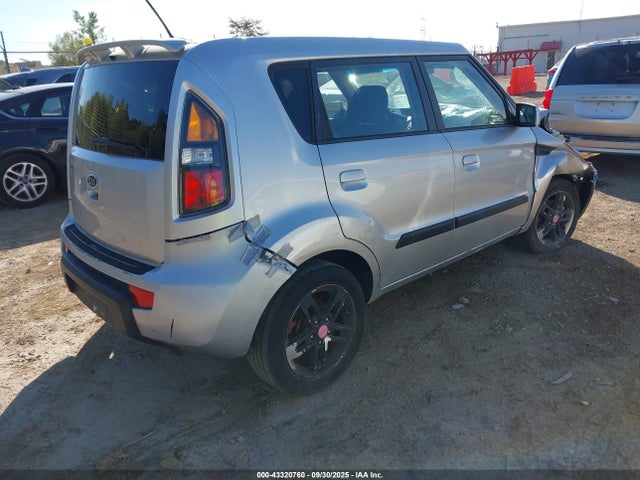 2010 KIA SOUL KNDJT2A21A7701484 Photo 3