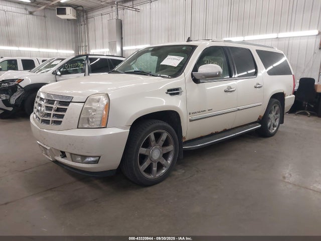 2008 CADILLAC ESCALADE ESV 1GYFK66868R120987 Photo 1