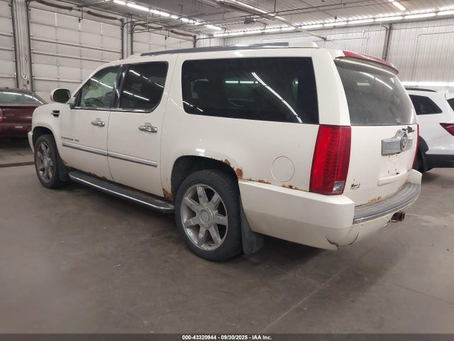 2008 CADILLAC ESCALADE ESV 1GYFK66868R120987 Photo 2