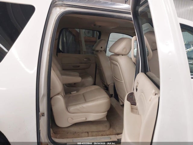 2008 CADILLAC ESCALADE ESV 1GYFK66868R120987 Photo 7