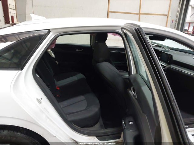 5XXG14J24MG023126 KIA K5 LXS