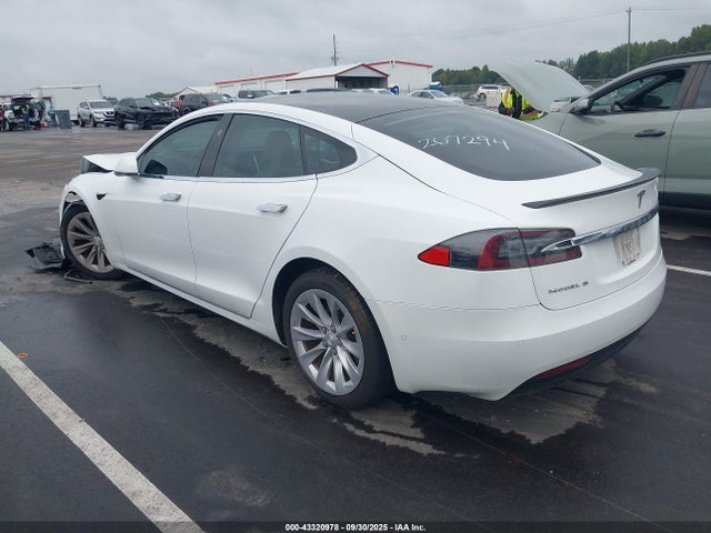 2017 TESLA MODEL S 5YJSA1E16HF178893 Photo 2