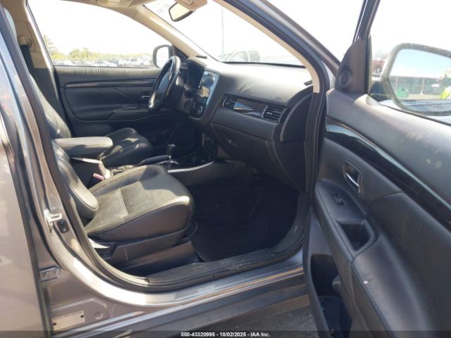 2017 MITSUBISHI OUTLANDER JA4AD3A35HZ024086 Photo 4