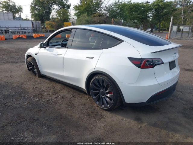 2022 TESLA MODEL Y 7SAYGDEF9NF546133 Photo 2