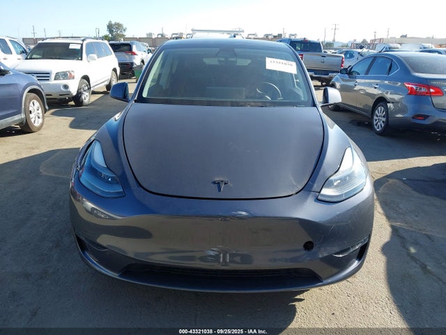 7SAYGDEFXNF488856 Tesla Model Y