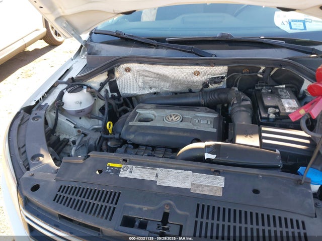 WVGBV7AX4FW602366 Volkswagen Tiguan