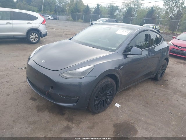 2023 TESLA MODEL Y 7SAYGDEDXPF944310 Photo 1