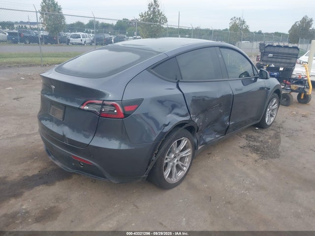 2023 TESLA MODEL Y 7SAYGDEDXPF944310 Photo 3