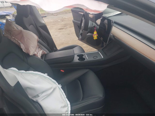 2023 TESLA MODEL Y 7SAYGDEDXPF944310 Photo 4