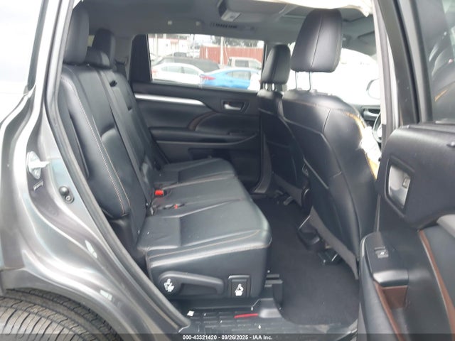 5TDKKRFH5ES030328 Toyota 2gr-fe