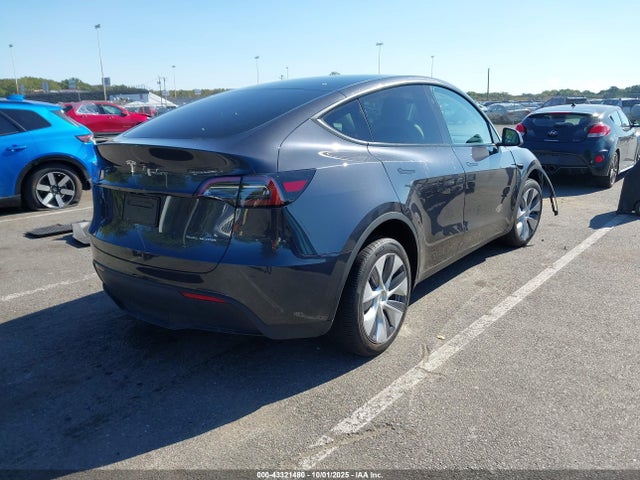 2024 TESLA MODEL Y 7SAYGDEE2RA281310 Photo 3