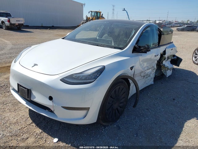 2023 TESLA MODEL Y 7SAYGDEE0PA128650 Photo 1