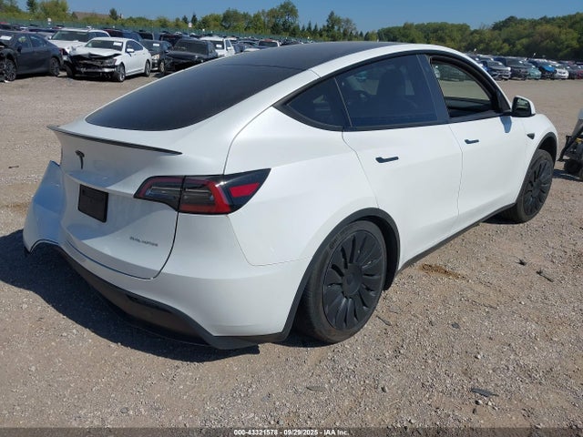 2023 TESLA MODEL Y 7SAYGDEE0PA128650 Photo 3