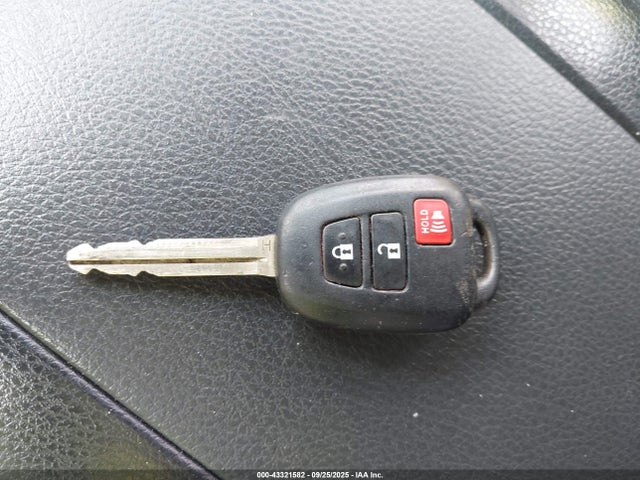 5TDZARFH0JS035545 Toyota Highlander Le
