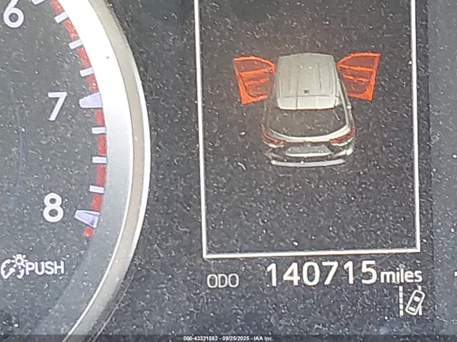 5TDZARFH0JS035545 Toyota Highlander Le