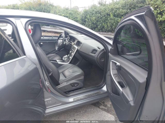 2017 VOLVO S60 INSCRIPTION LYV402HK4HB135080 Photo 4