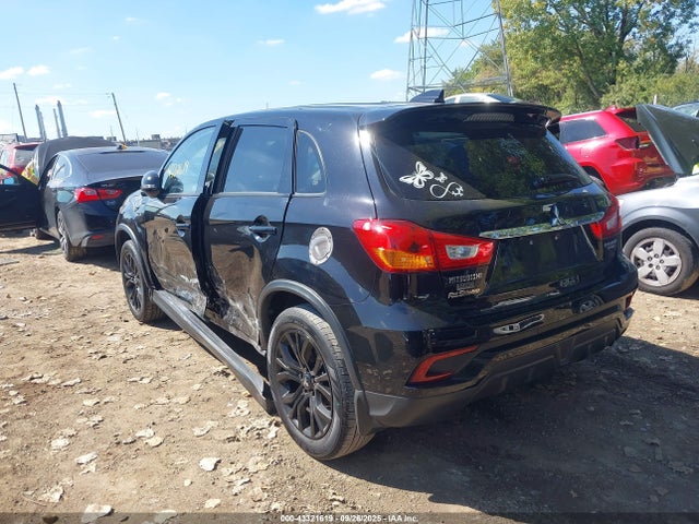 2018 MITSUBISHI OUTLANDER SPORT JA4AP3AU3JU009590 Photo 2