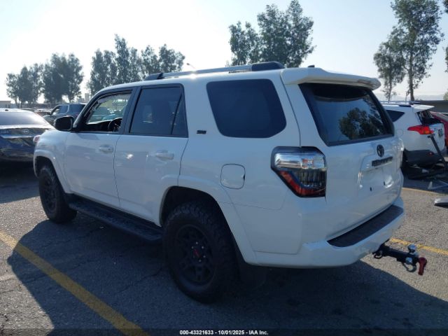 2024 TOYOTA 4RUNNER JTENU5JR4R6252795 Photo 2
