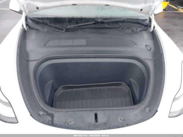 2020 TESLA MODEL Y 5YJYGDEE7LF057490 Photo 9