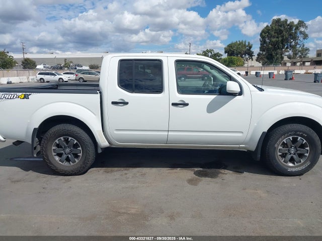 1N6AD0EV9JN748387 Nissan 2018