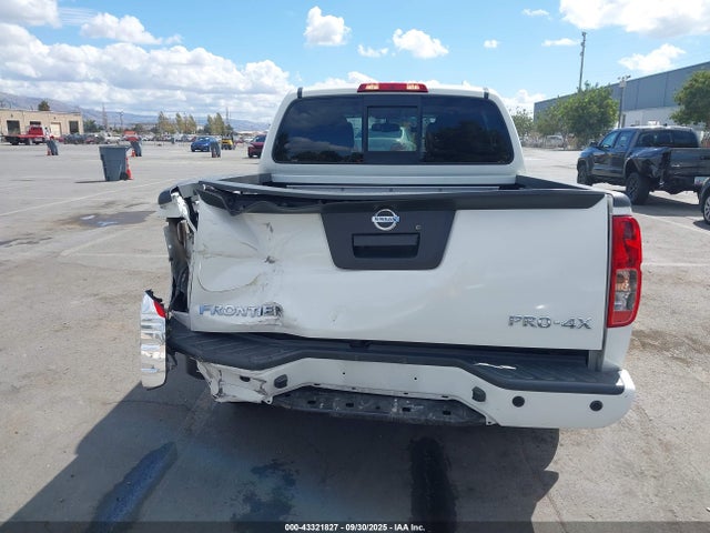 1N6AD0EV9JN748387 Nissan 2018