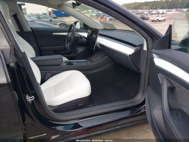 2023 TESLA MODEL 3 5YJ3E1EA1PF424725 Photo 4