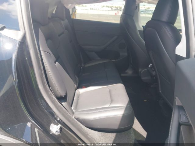 2023 TESLA MODEL Y 7SAYGDEE4PF707773 Photo 7